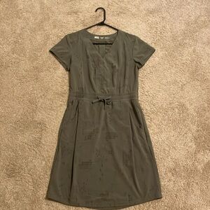 EUC REI dress, size small.
